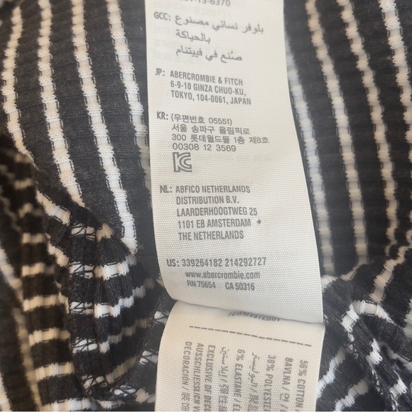 Hollister Ribbed Zip Front Long Sleeve Striped Slim Fit Top Black White Large - Picture 8 of 11